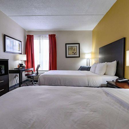 Quality Inn & Suites Лексингтън Екстериор снимка