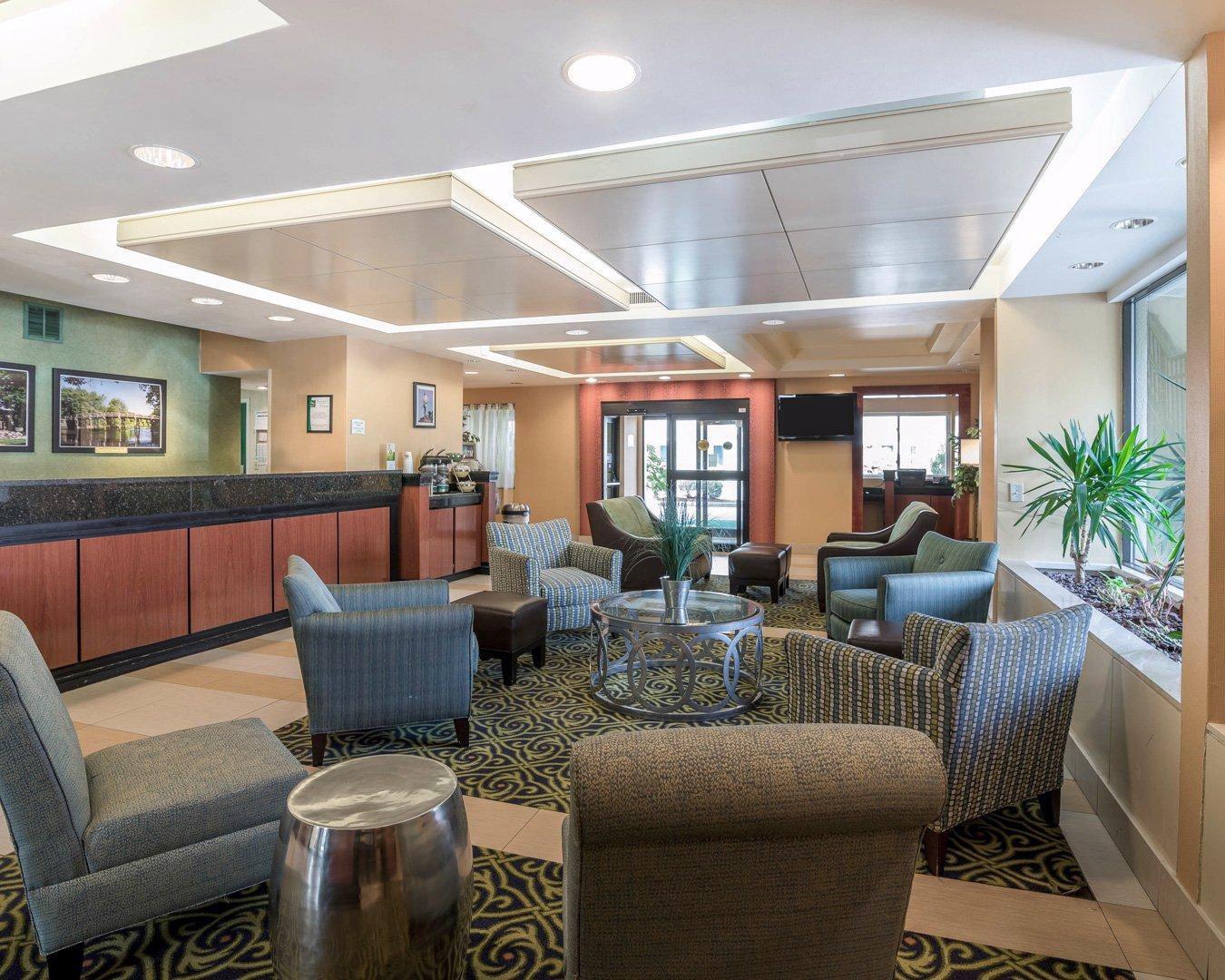 Quality Inn & Suites Лексингтън Екстериор снимка