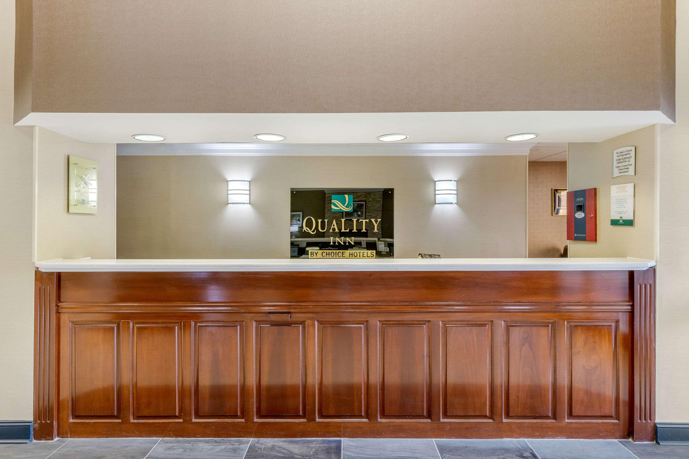 Quality Inn & Suites Лексингтън Екстериор снимка