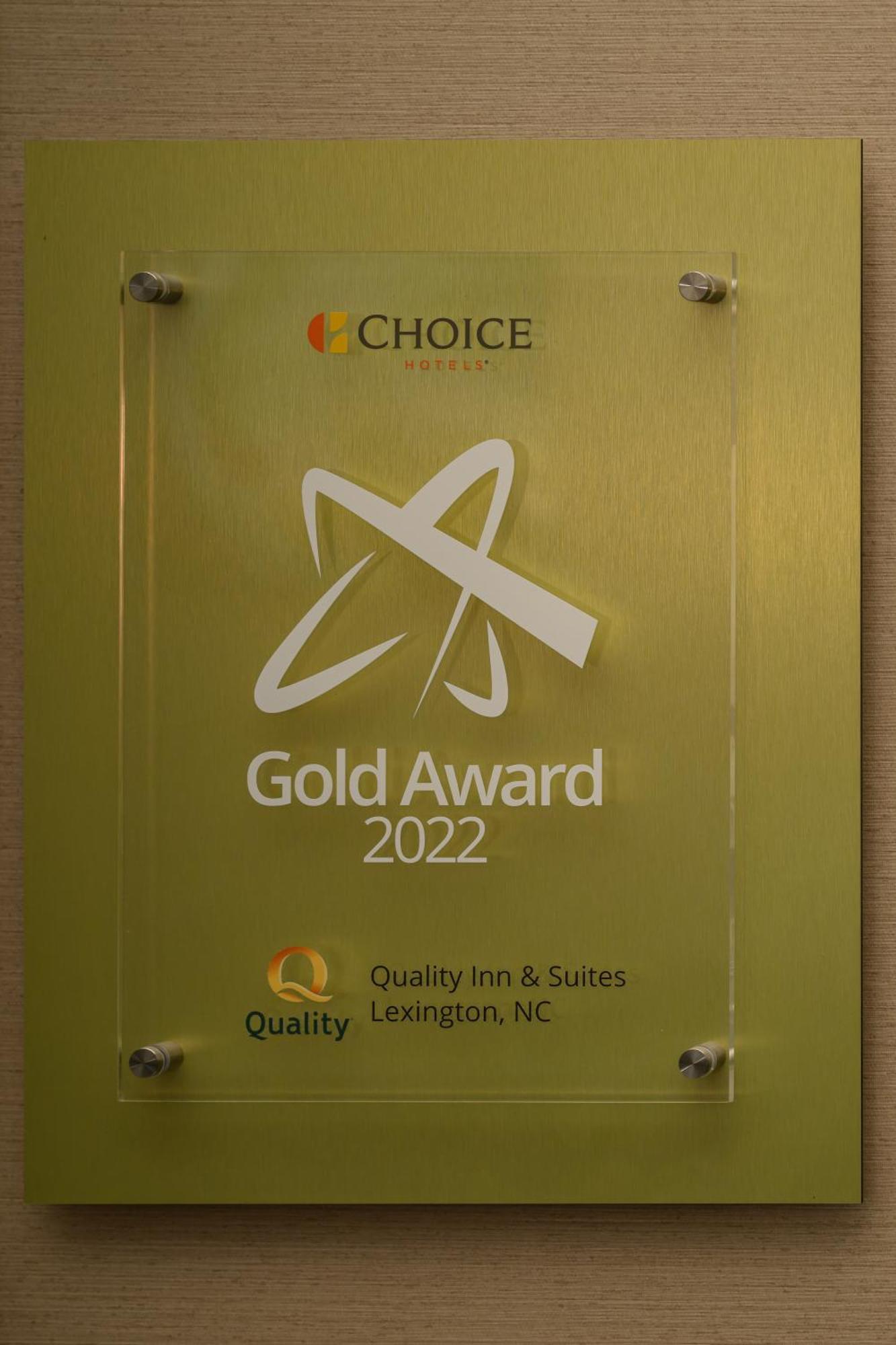 Quality Inn & Suites Лексингтън Екстериор снимка
