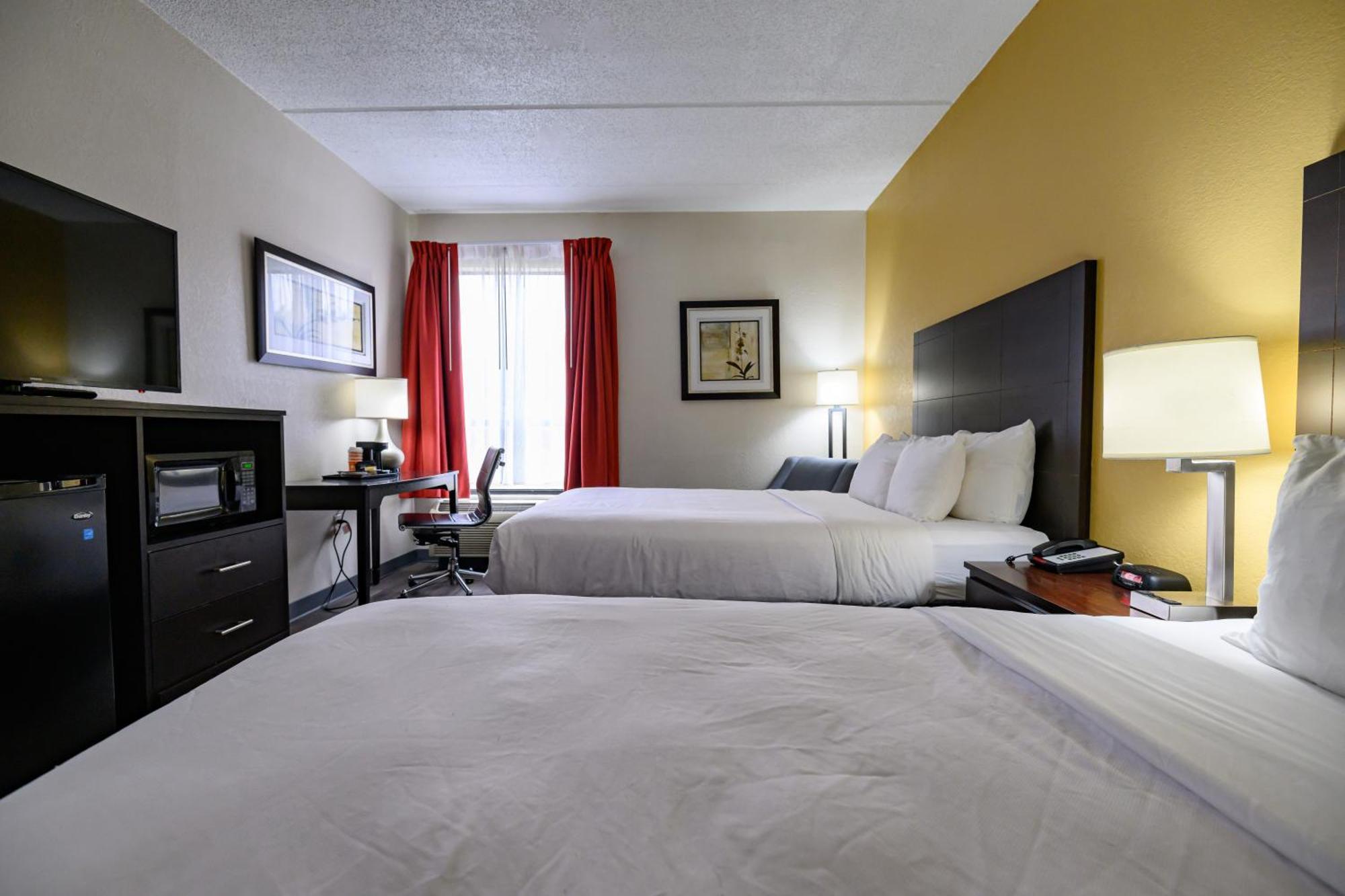 Quality Inn & Suites Лексингтън Екстериор снимка
