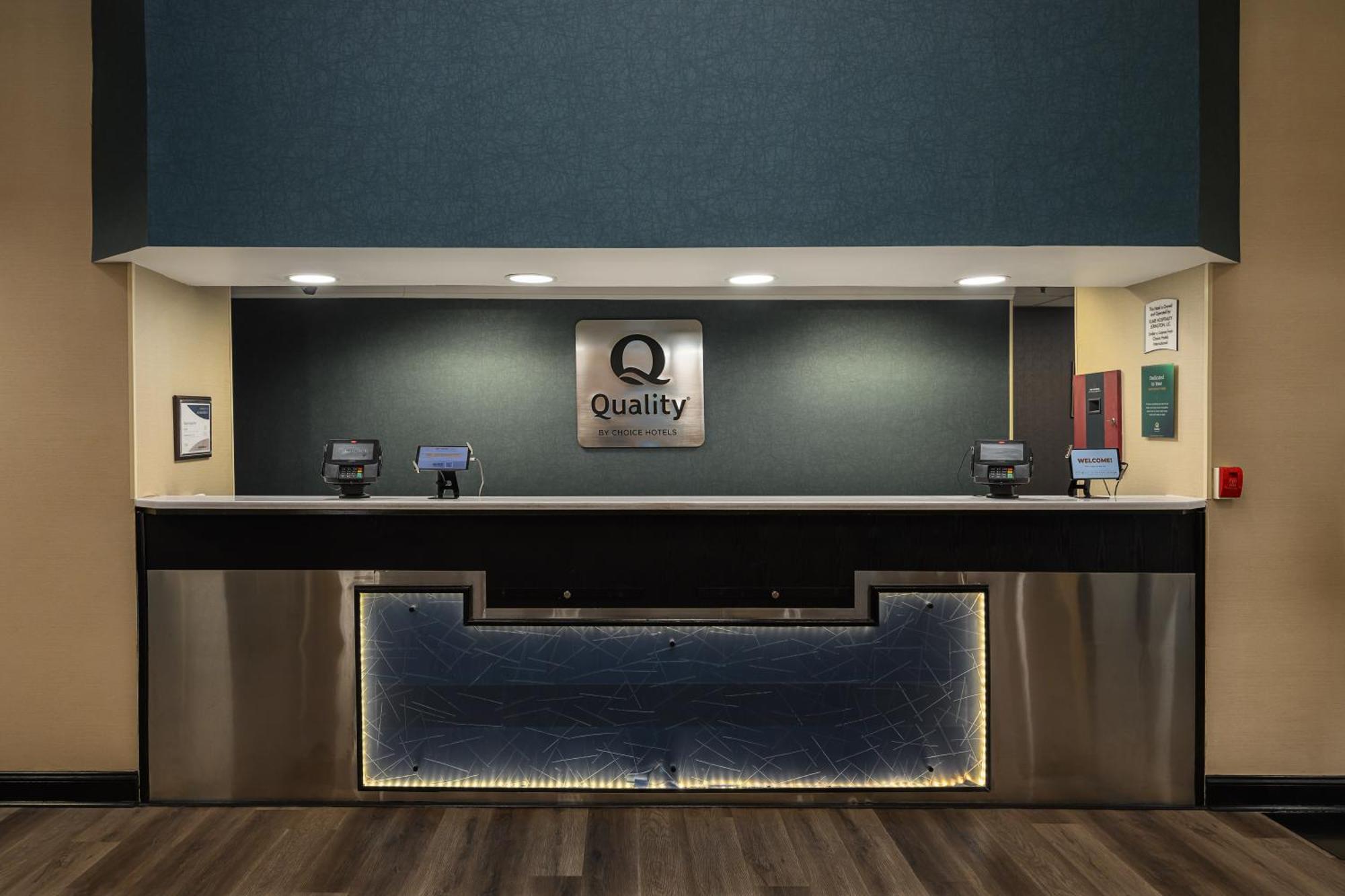 Quality Inn & Suites Лексингтън Екстериор снимка