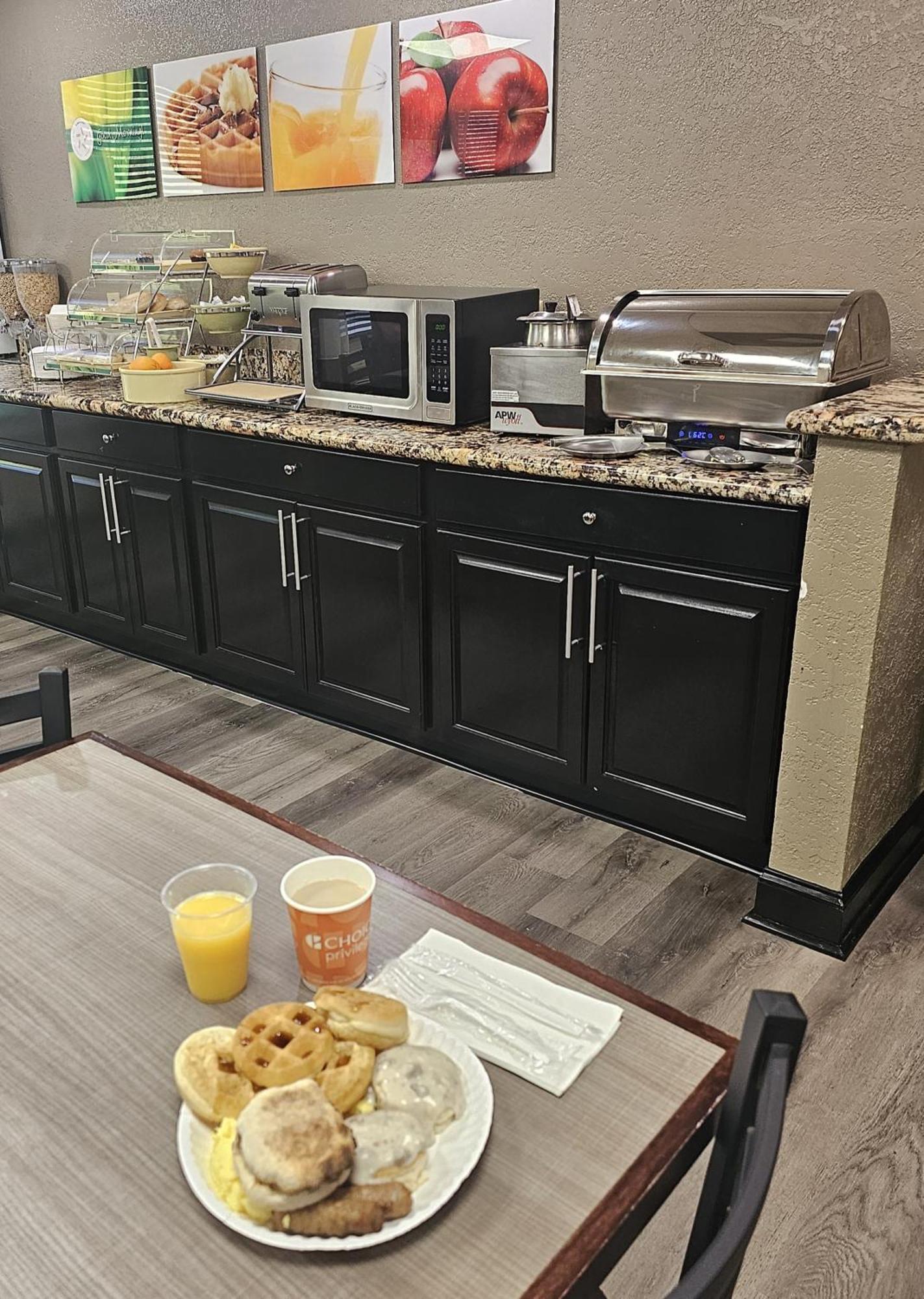 Quality Inn & Suites Лексингтън Екстериор снимка