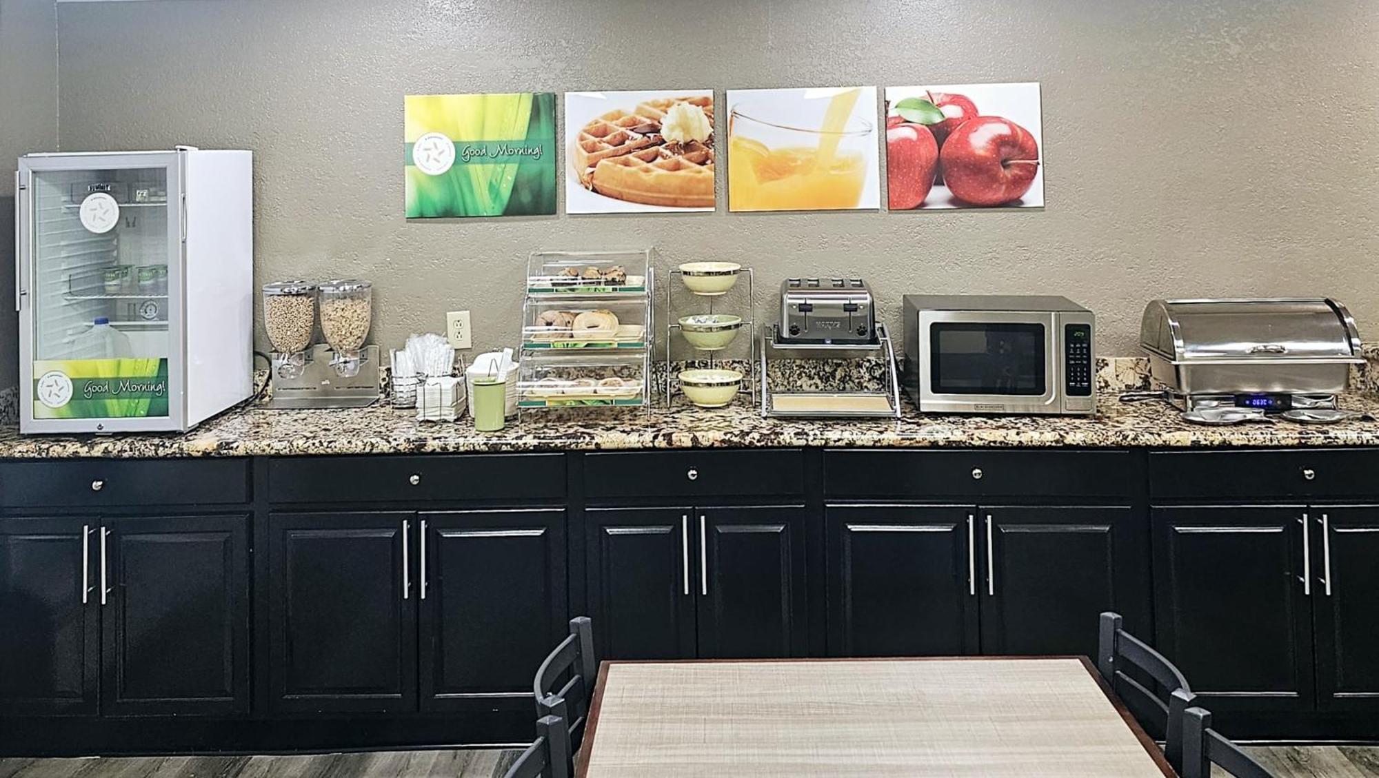 Quality Inn & Suites Лексингтън Екстериор снимка
