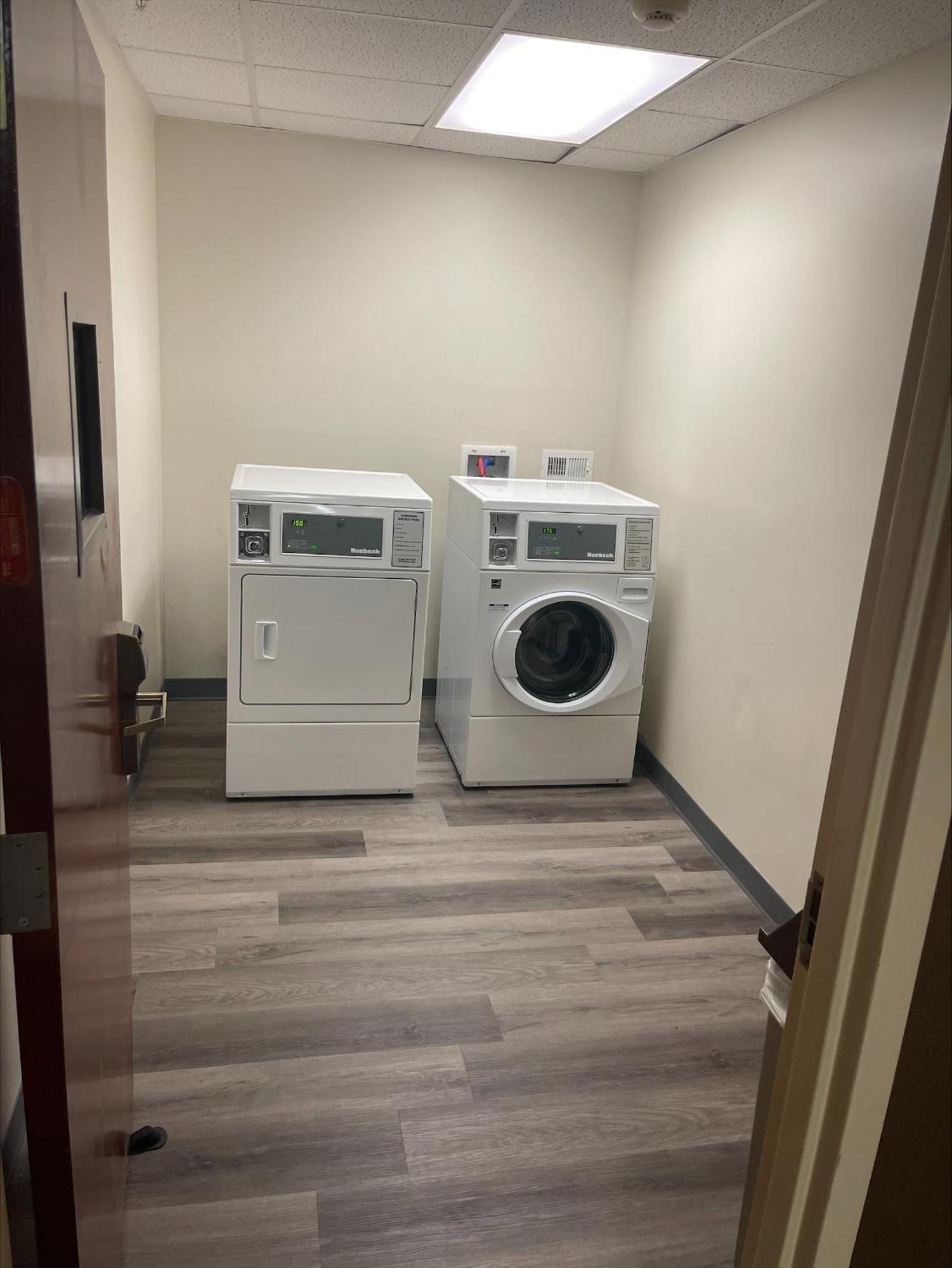 Quality Inn & Suites Лексингтън Екстериор снимка